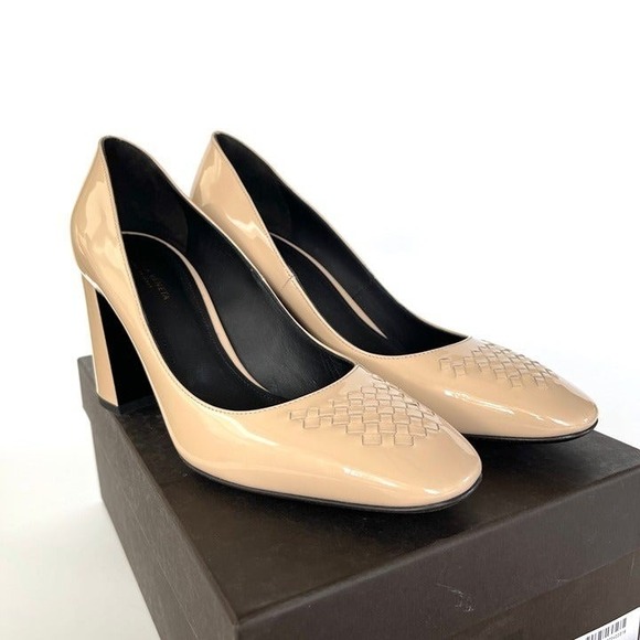 Bottega Veneta 430391 Patent Leather Cherbourg Pumps Sz. 36.5 Tan